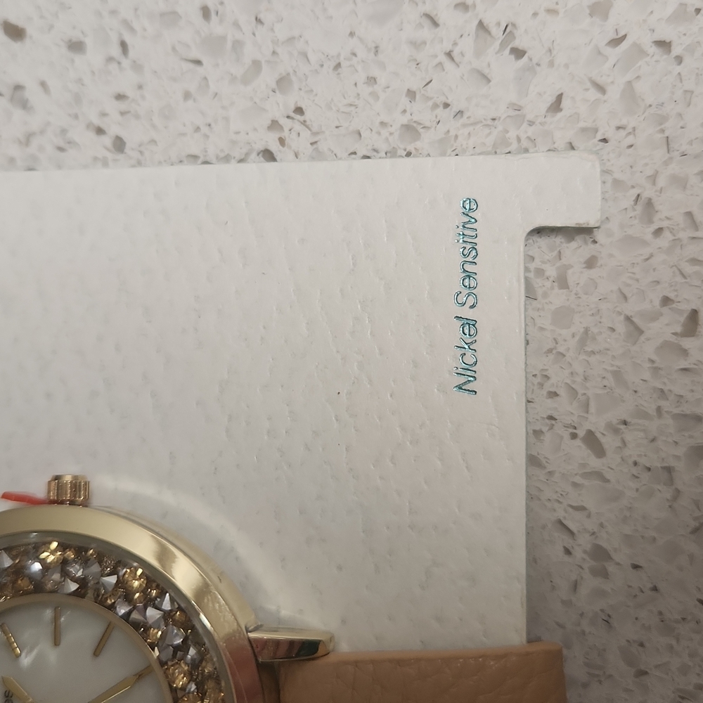 Maurices NWT Adjustable Bracelet Sparkle Watch Wrap. - Picture 5 of 6